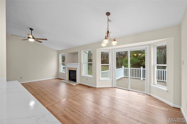 3206 Woodridge Center Parkway, Oakville, MO 63129