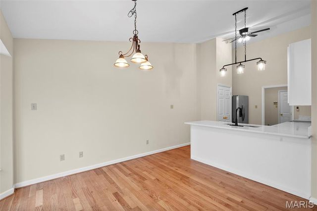 3206 Woodridge Center Parkway, Oakville, MO 63129