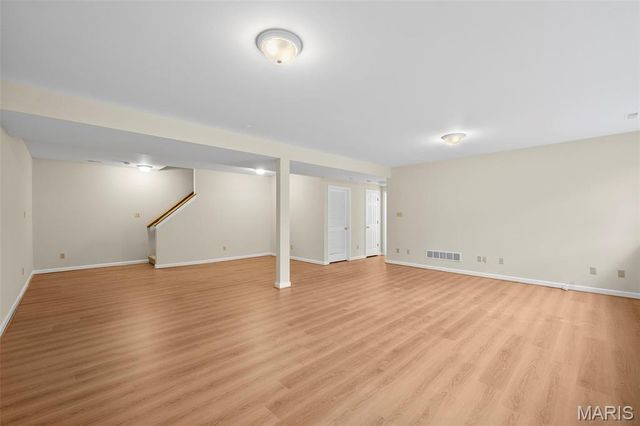 3206 Woodridge Center Parkway, Oakville, MO 63129