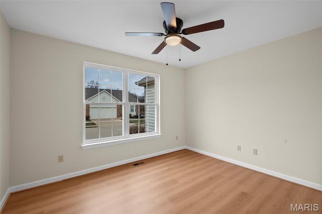 3206 Woodridge Center Parkway, Oakville, MO 63129