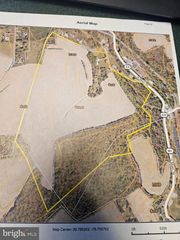 3 SNYDER RD, Railroad, PA 17355