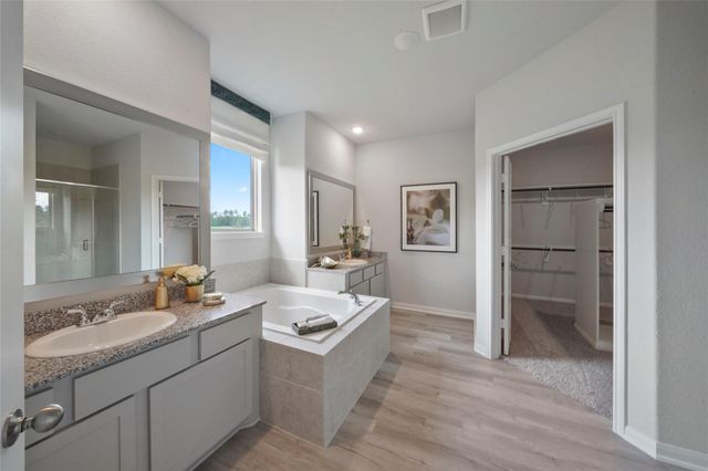 840 Barton Place Drive, Cleveland, TX 77327