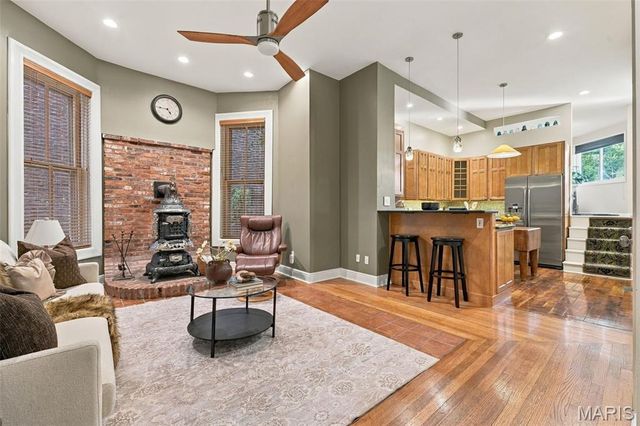 1816 Hickory Street, St Louis, MO 63104
