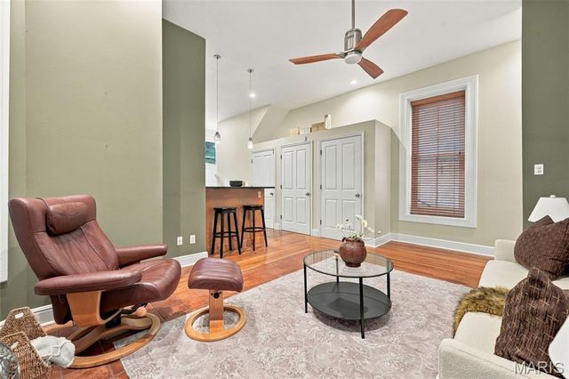 1816 Hickory Street, St Louis, MO 63104