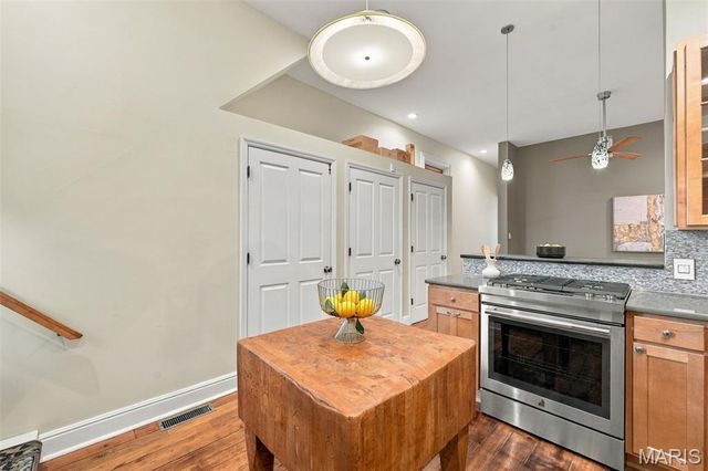 1816 Hickory Street, St Louis, MO 63104