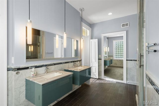 1816 Hickory Street, St Louis, MO 63104
