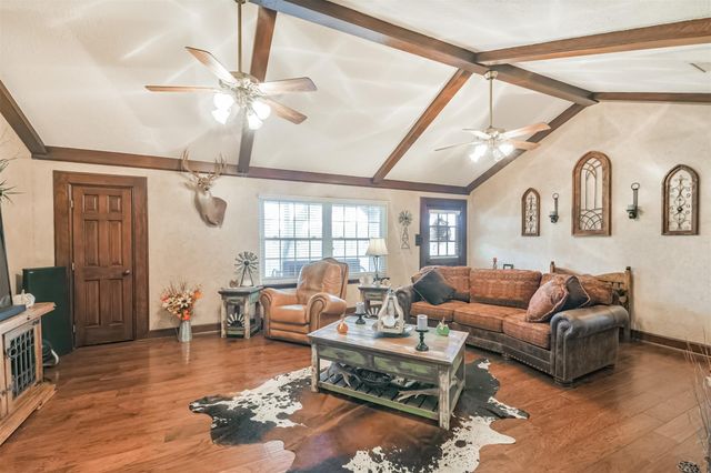307 W Hufsmith Road, Tomball, TX 77375