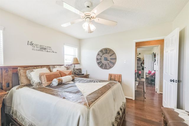 307 W Hufsmith Road, Tomball, TX 77375