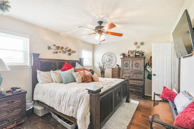 307 W Hufsmith Road, Tomball, TX 77375