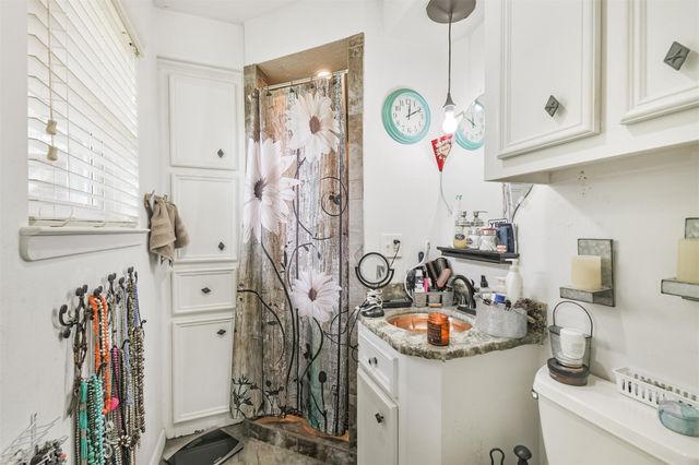 307 W Hufsmith Road, Tomball, TX 77375