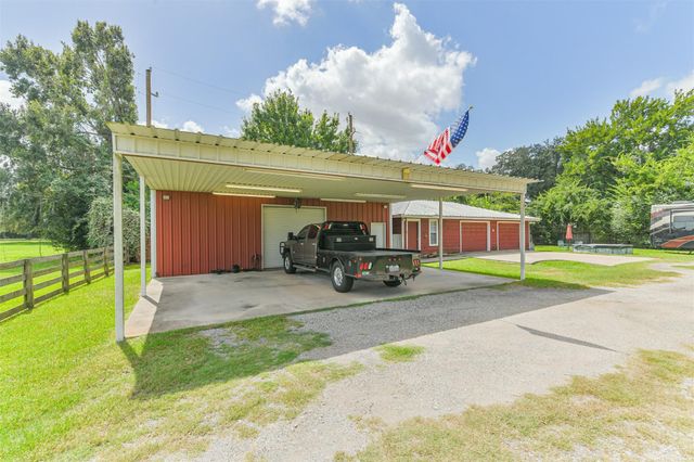 307 W Hufsmith Road, Tomball, TX 77375