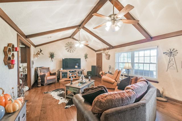 307 W Hufsmith Road, Tomball, TX 77375