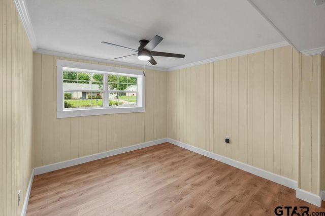 2442 E Devine, Tyler, TX 75701