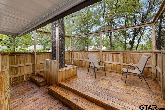 2442 E Devine, Tyler, TX 75701