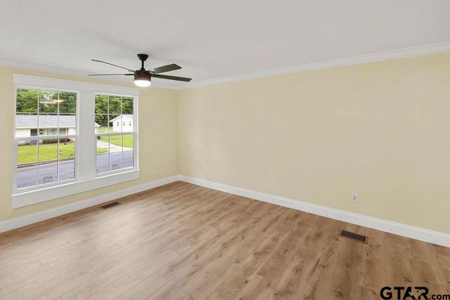 2442 E Devine, Tyler, TX 75701