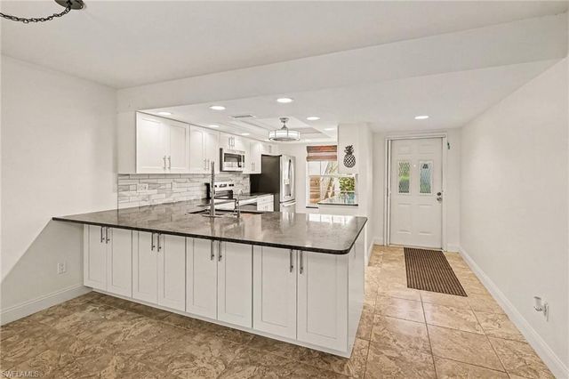 1317 SE 46th LN 104, Cape Coral, FL 33904