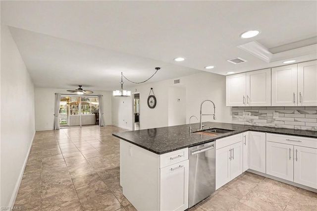 1317 SE 46th LN 104, Cape Coral, FL 33904