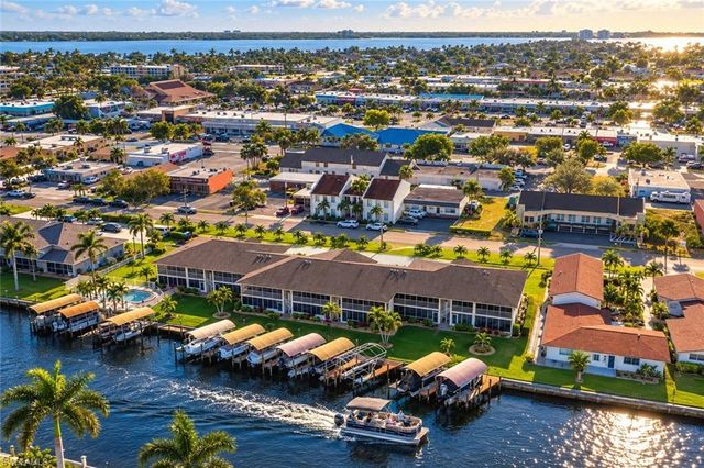 1317 SE 46th LN 104, Cape Coral, FL 33904