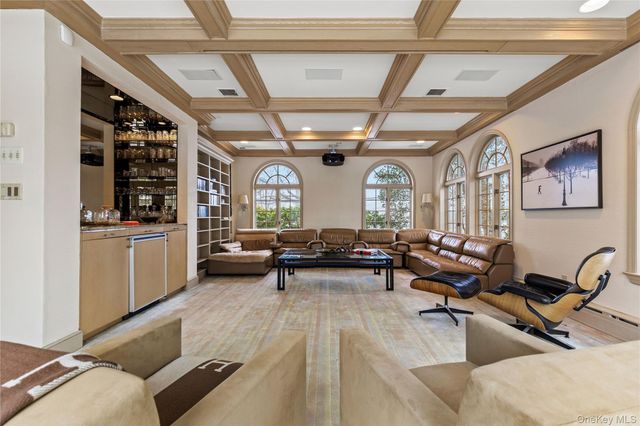 25 Stratford Road, Harrison, NY 10528