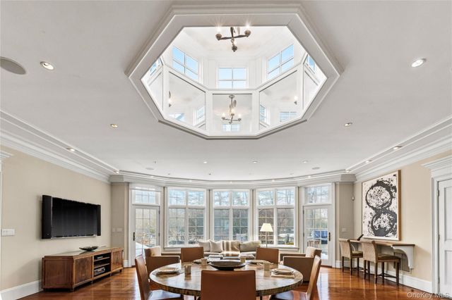 25 Stratford Road, Harrison, NY 10528