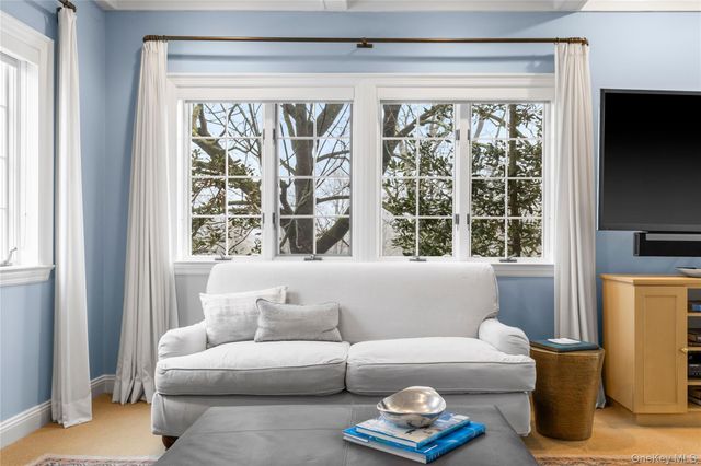 25 Stratford Road, Harrison, NY 10528