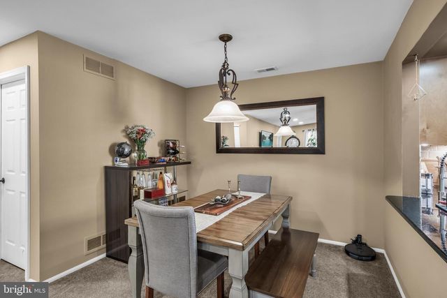 2904-B HEATHERSTONE CT, Mount Laurel, NJ 08054