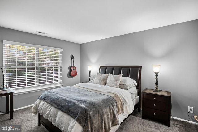 2904-B HEATHERSTONE CT, Mount Laurel, NJ 08054