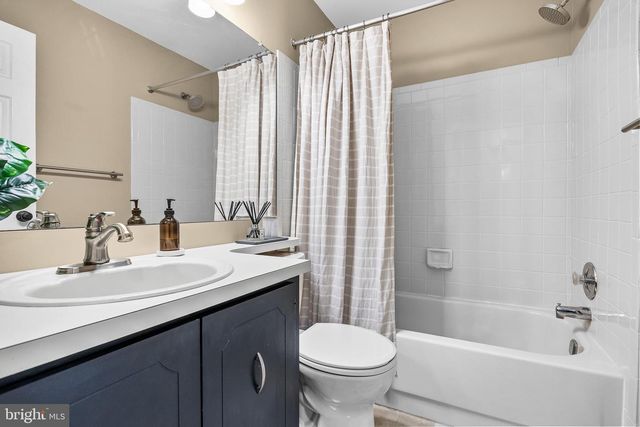 2904-B HEATHERSTONE CT, Mount Laurel, NJ 08054