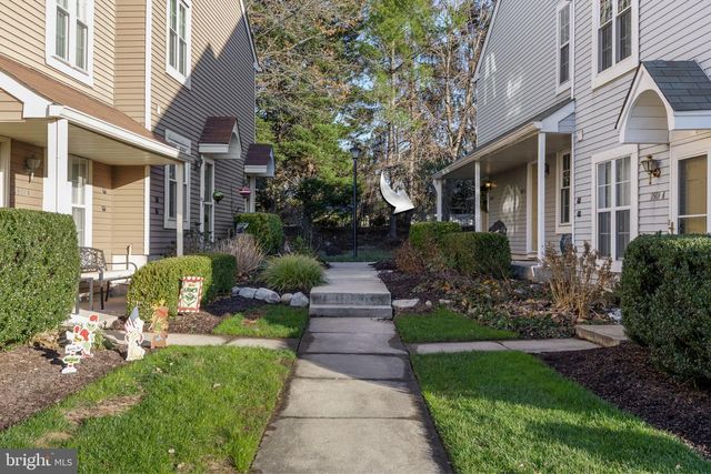 2904-B HEATHERSTONE CT, Mount Laurel, NJ 08054