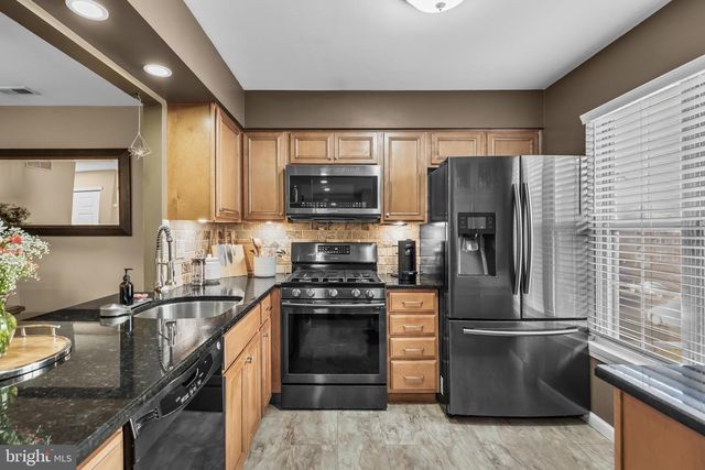 2904-B HEATHERSTONE CT, Mount Laurel, NJ 08054