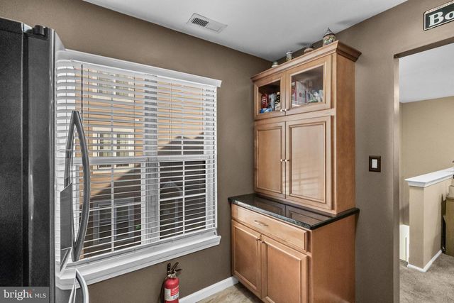 2904-B HEATHERSTONE CT, Mount Laurel, NJ 08054