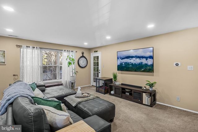 2904-B HEATHERSTONE CT, Mount Laurel, NJ 08054