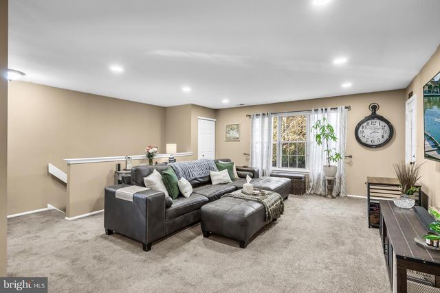 2904-B HEATHERSTONE CT, Mount Laurel, NJ 08054