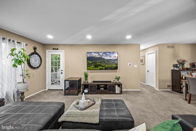 2904-B HEATHERSTONE CT, Mount Laurel, NJ 08054