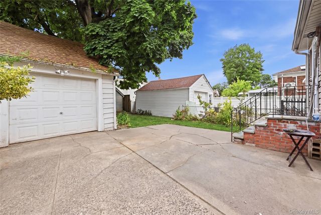 9122 Springfield Boulevard, Queens Village, NY 11428