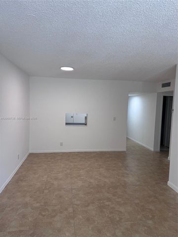 2821 N Miami Beach Blvd 3K, North Miami Beach, FL 33160