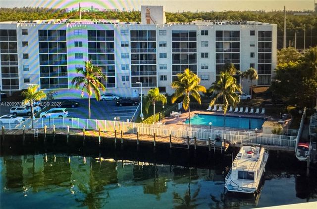 2821 N Miami Beach Blvd 3K, North Miami Beach, FL 33160