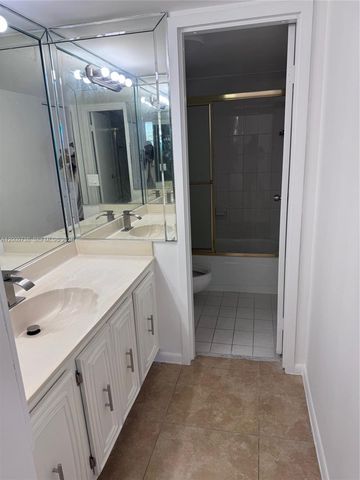 2821 N Miami Beach Blvd 3K, North Miami Beach, FL 33160