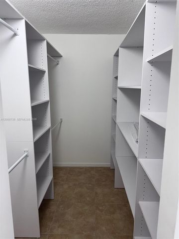 2821 N Miami Beach Blvd 3K, North Miami Beach, FL 33160