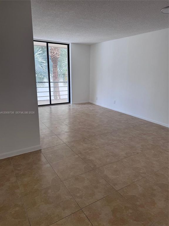 2821 N Miami Beach Blvd 3K, North Miami Beach, FL 33160