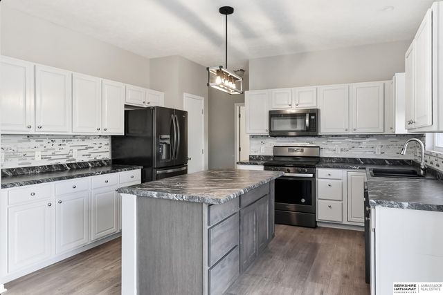 16270 Patrick Avenue, Omaha, NE 68116