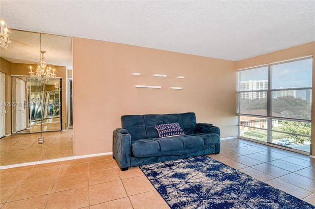 200 177th Dr 519, Sunny Isles Beach, FL 33160