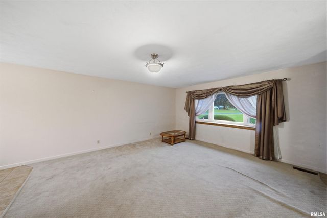 6306 S CHEYENNE Drive, Bartonville, IL 61607