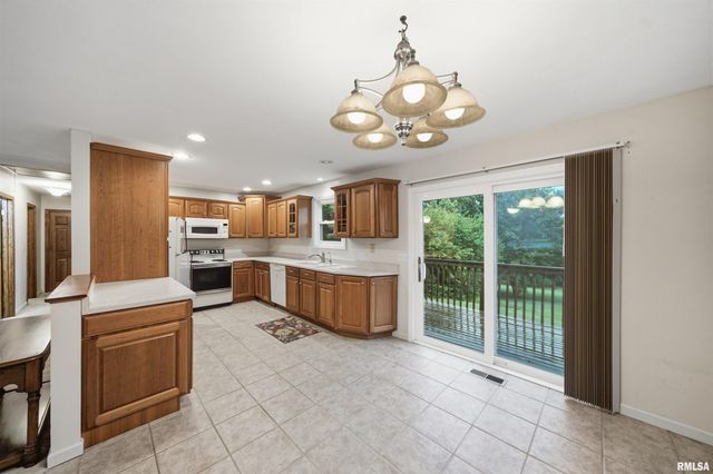 6306 S CHEYENNE Drive, Bartonville, IL 61607