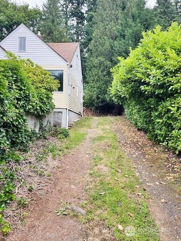 4140 Poplar Way, Longview, WA 98632