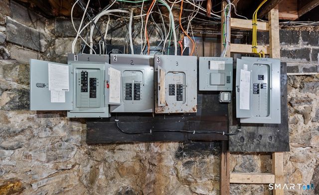 36 Brewster Street, Waterbury, CT 06704