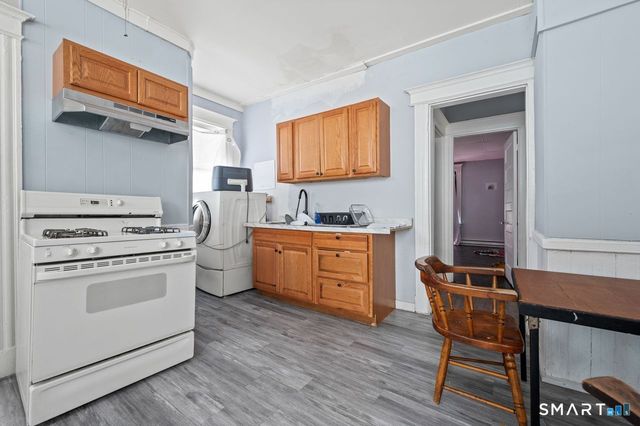 36 Brewster Street, Waterbury, CT 06704