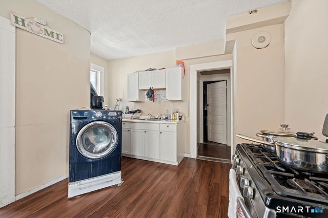 36 Brewster Street, Waterbury, CT 06704