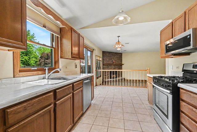 7912 W Barbara Lane, Frankfort, IL 60423