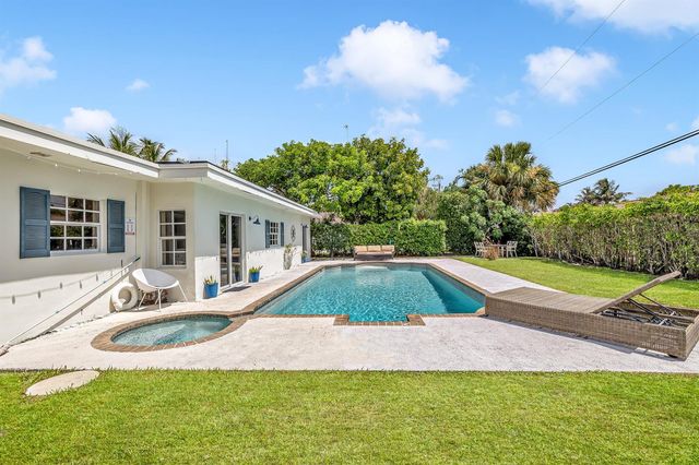 3830 NE 22nd Terrace, Lighthouse Point, FL 33064